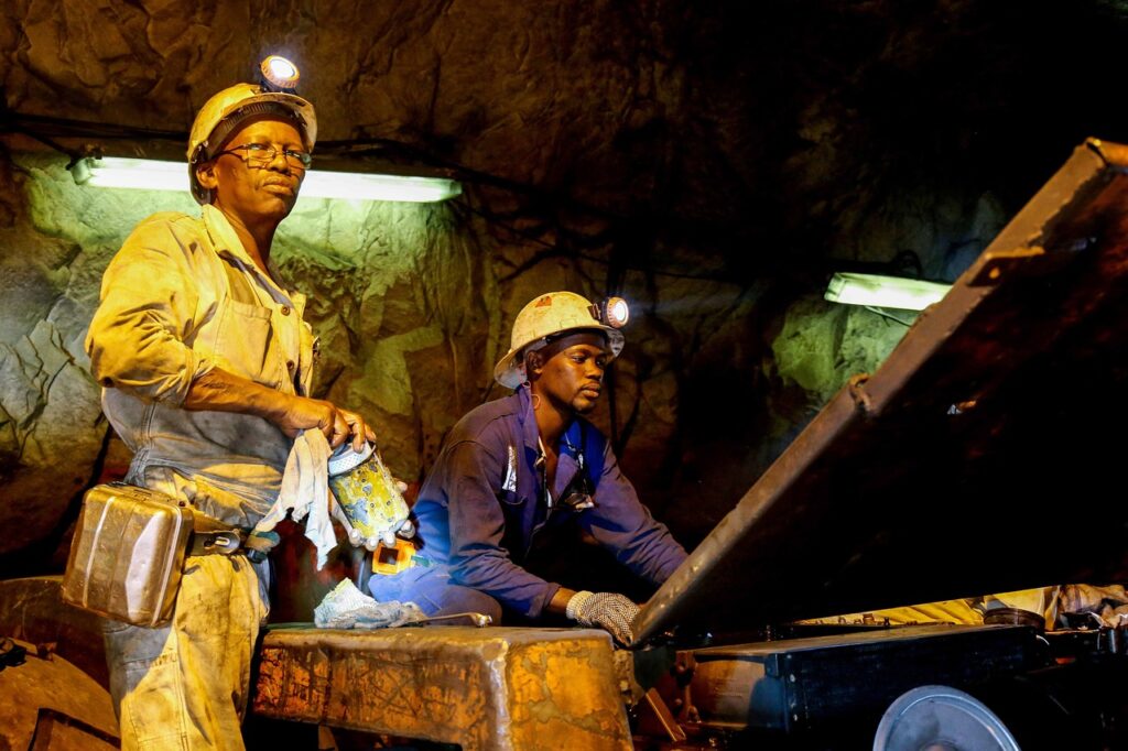 Botswana mining, underground, miners-4219078.jpg